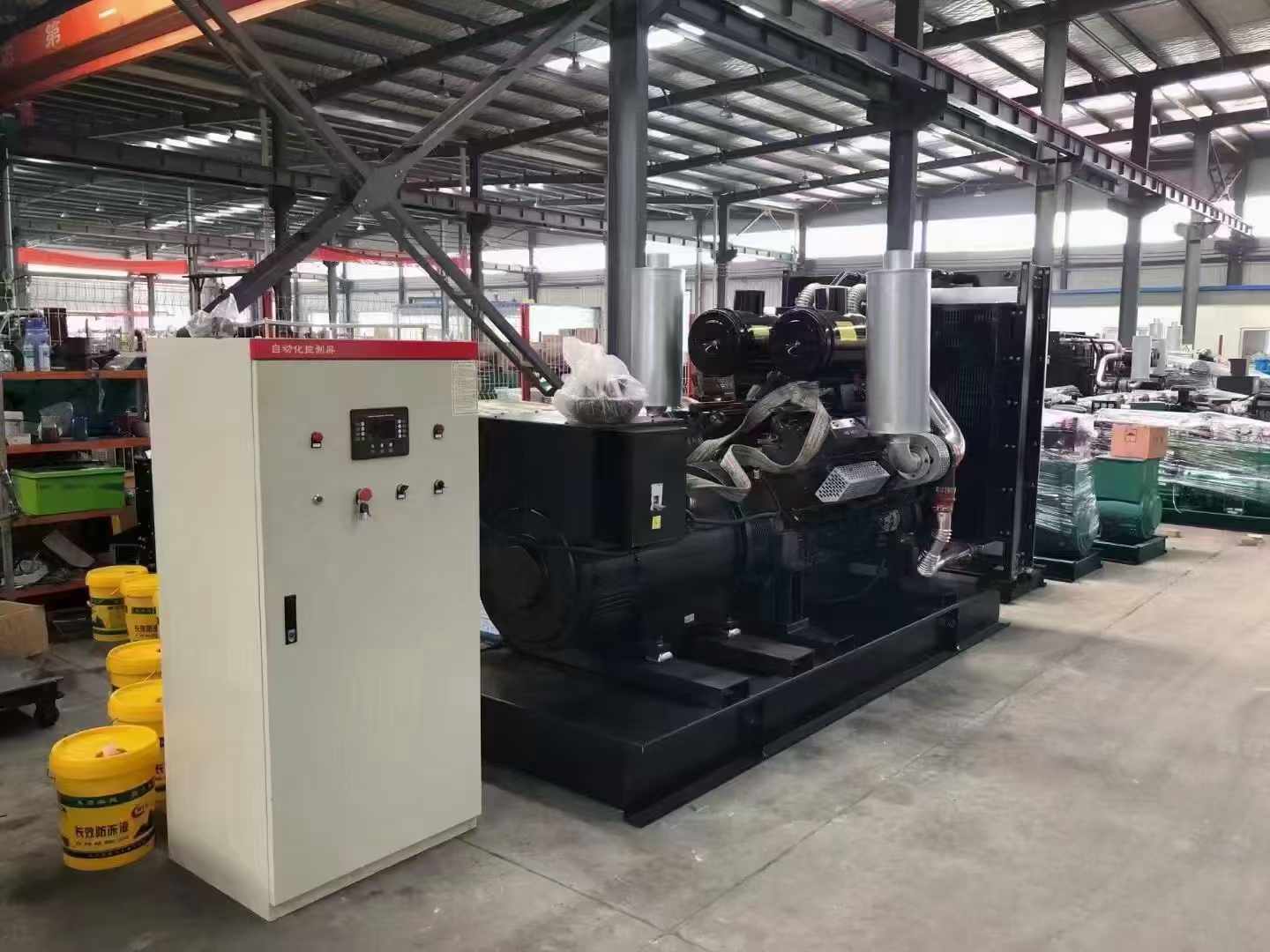 和平柴油发电机运行时的噪音和振动水平如何？